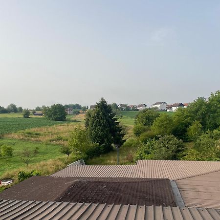Vila Milka - Balkon - Besplatan Parking - Samostalna Prijava Karlovac Exterior foto