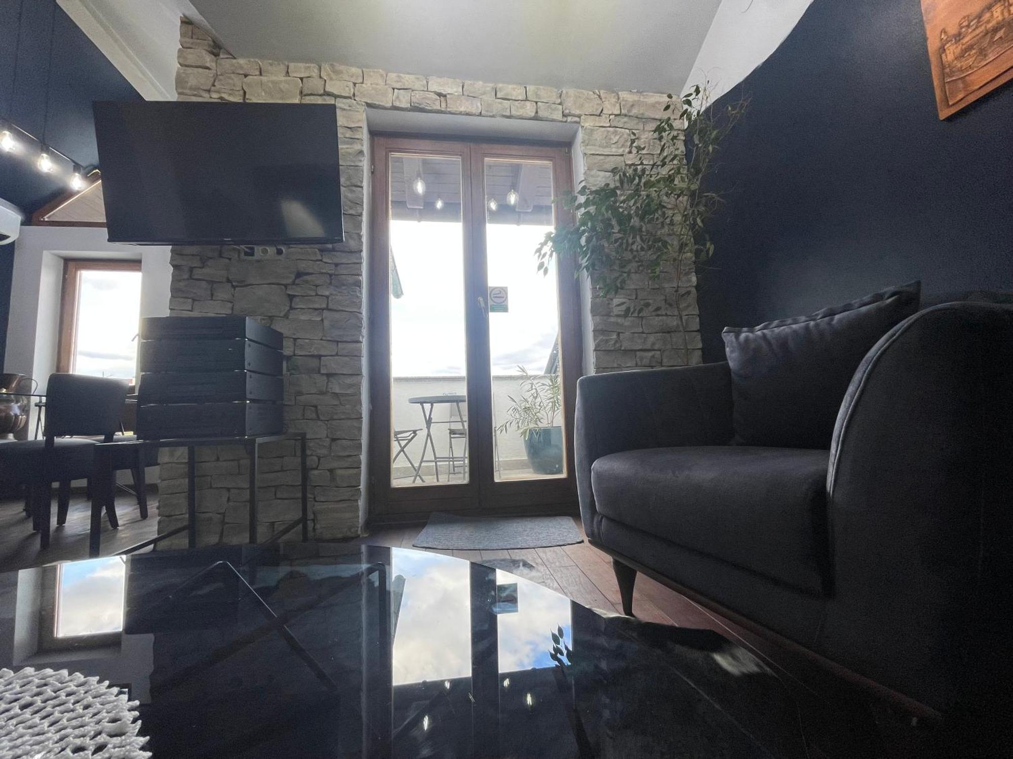 Vila Milka - Balkon - Besplatan Parking - Samostalna Prijava Karlovac Exterior foto